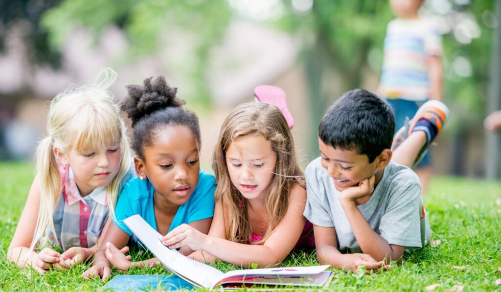children reading in a group
